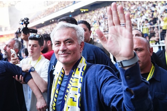Jose Mourinho’dan bir hamle daha! Eski yıldızını istiyor