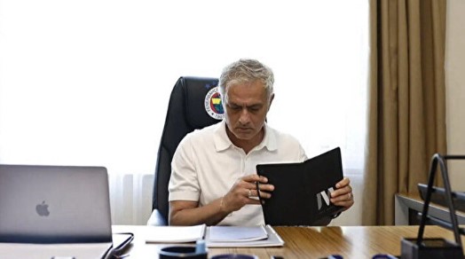 Jose Mourinho’dan flaş karar! Yıldız oyuncu takımda kalacak