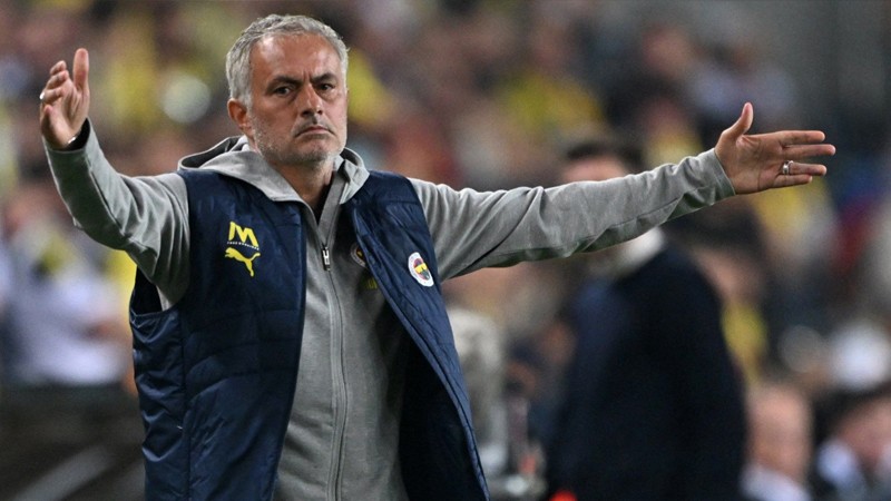 Jose Mourinho’dan VAR hakemine sert tepki!