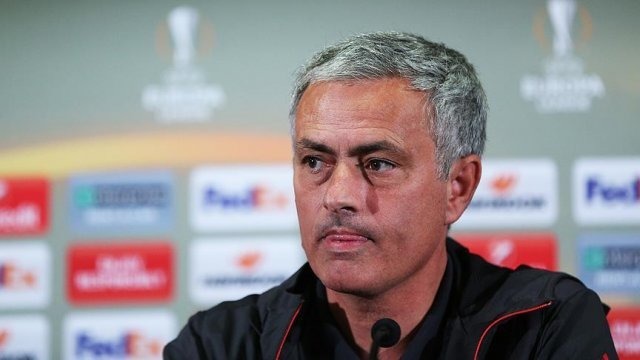 Jose Mourinho'ya federasyondan men cezası