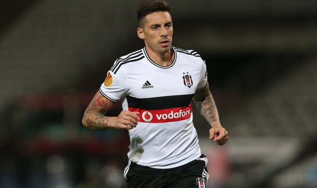 Jose Sosa adım adım Milan'a!