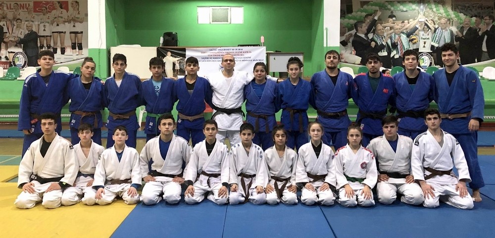 Judo çalışma kampı Salihli’de yapıldı 