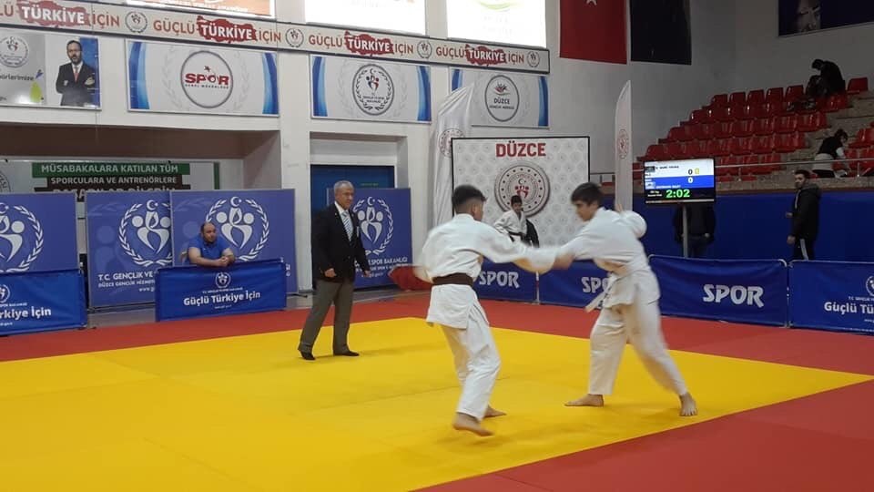 Judo grup müsabakaları Düzce’de yapıldı 