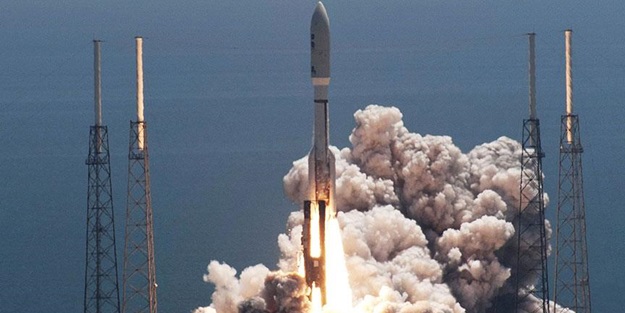 Jüpiter'in yörüngesine girmeye hazırlanıyor