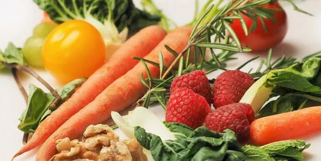 K vitamini hangi besinlerde bulunur? K vitamini eksikliği, belirtileri