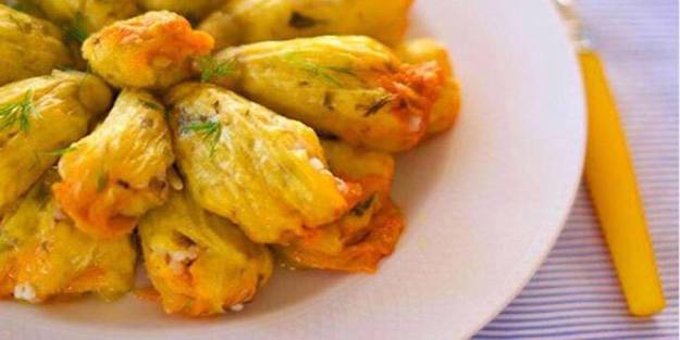 Kabak çiçeği dolması nasıl yapılır? Kabak çiçeği dolması iç harcı yapımı ve tarifi