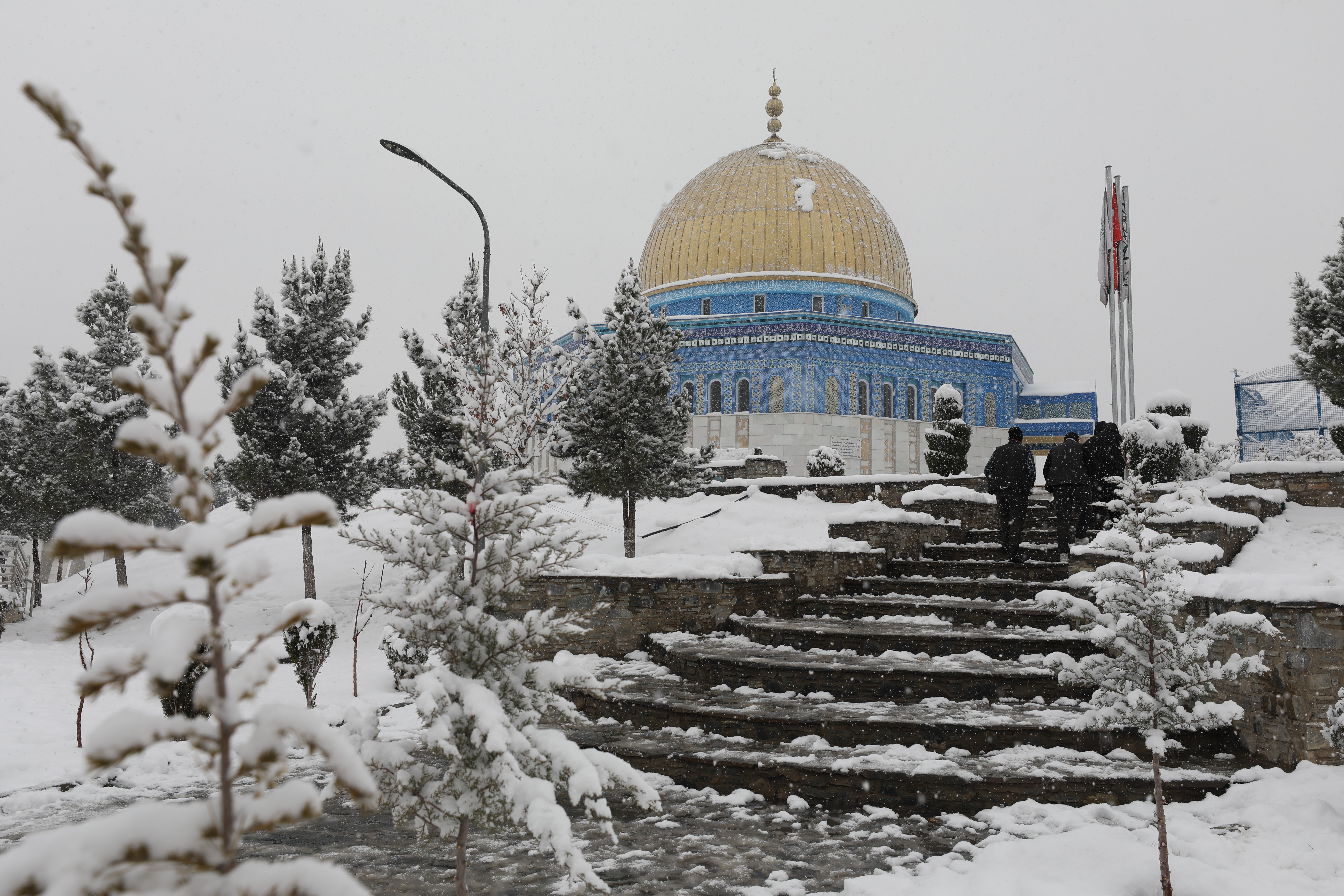 Kabil'de dondurucu soğuklar! Kar kalınlığı 30 cm! İşte o görüntüler…