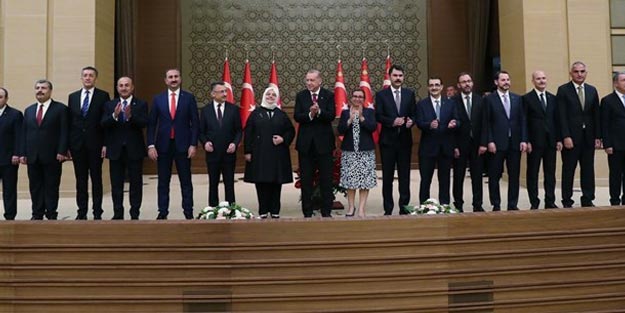 Kabine değişikliği ne zaman? Cumhurbaşkanı Erdoğan kabine değişikliği yapacak mı, kabinede kimler gidecek