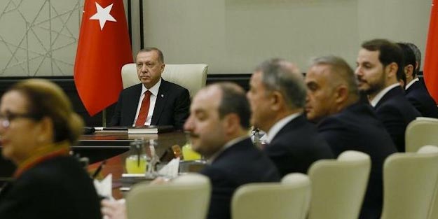 Kabinede hangi bakanlar değişecek?