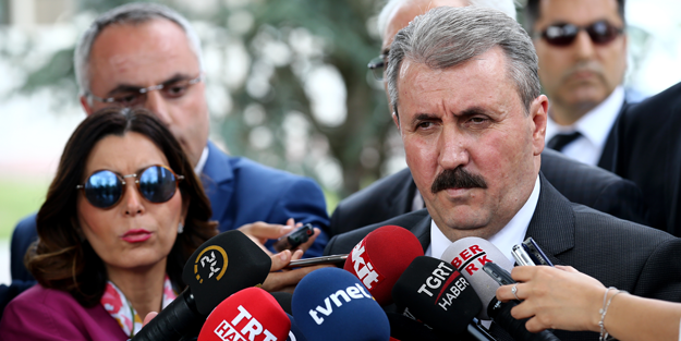 Kabinede olacak mı? Destici'den flaş açıklama!