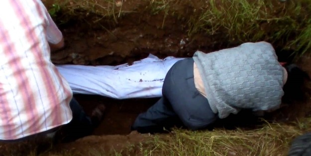 'Kabri açan mezarcı korkudan kaçtı!'