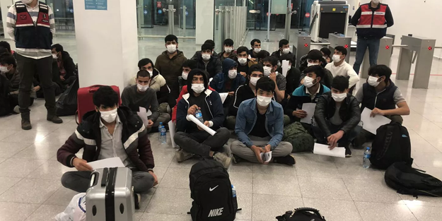 Kaçak 192 Afgan, uçakla ülkelerine gönderildi