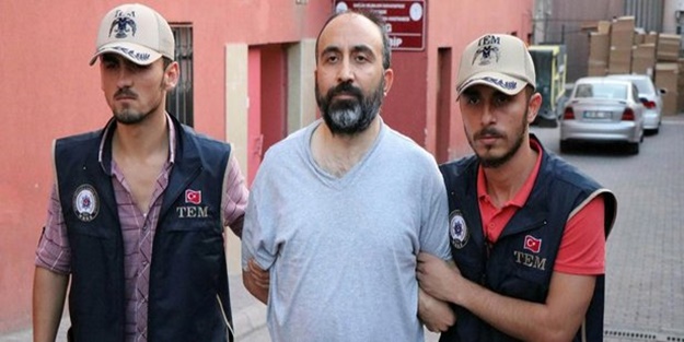 Kaçak FETÖ'cü tuvalette enselendi