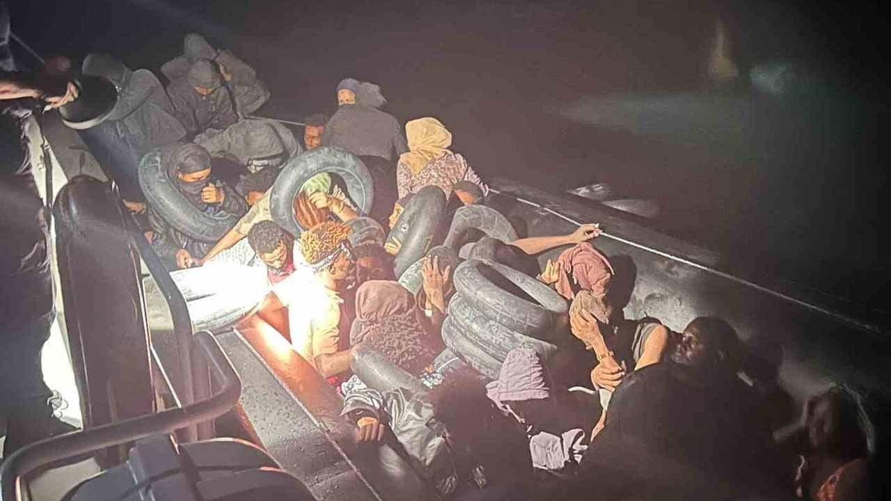 Kaçak göçmenler gözetleme aracına yakalandı