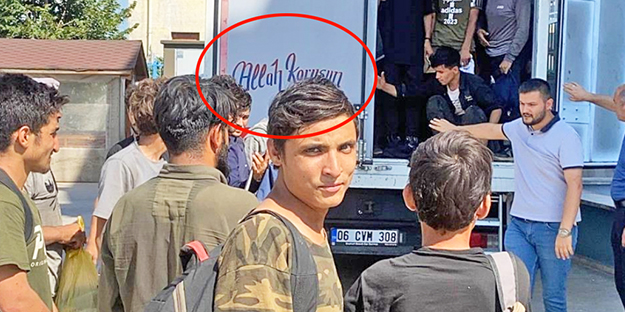 Kaçak göçmenler ölümden kıl payı kurtuldu