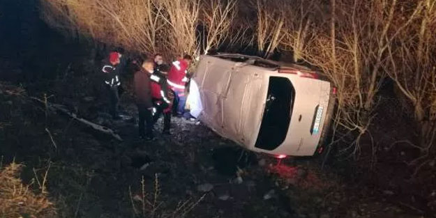 Kaçak göçmenleri taşıyan minibüs şarampole uçtu