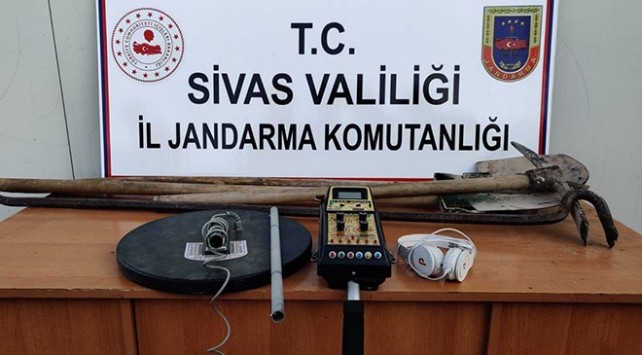 Kaçak kazı yapan 5 şüpheli yakalandı