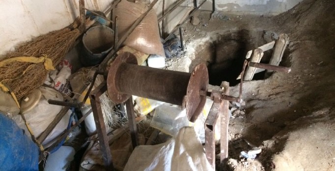 Niğde'de kaçak kazı yapan vatandaşlara jandarmadan suçüstü