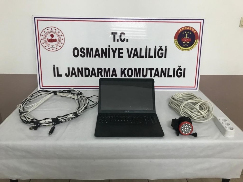 Kaçak kazı yapmak isteyen 3 kişi yakalandı 
