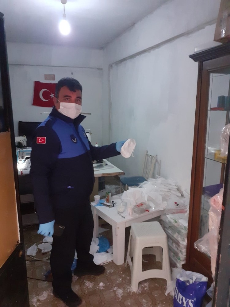 Kaçak maske üretimi yapan işyeri mühürlendi 