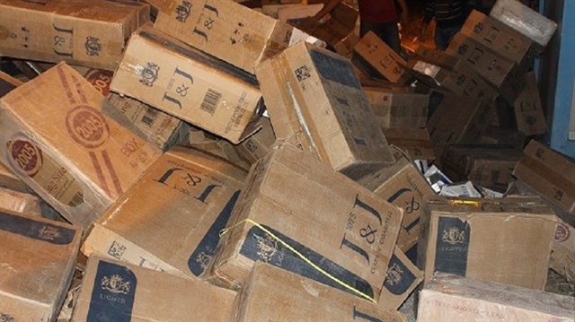 Kaçak sigarayla yakalanan Ukraynalı şoförden garip tepki