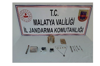 Kaçak tarihi eserler ele geçirildi 