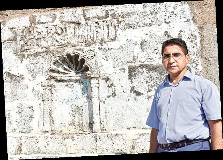 Kaçak yapılardan arındırılan tarihi burçta kitabe ve nişler ortaya çıktı