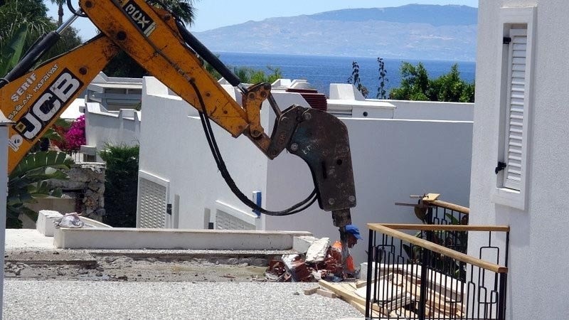 Kaçakçı Yılmaz'ın villasına ilk kepçe böyle vuruldu