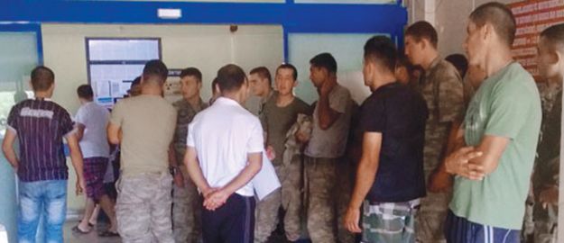 Kaçakçılar saldırıyor