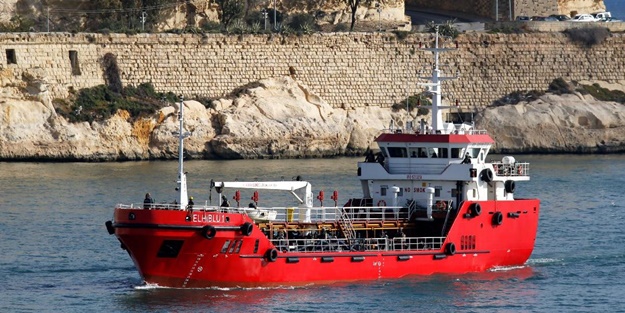 Kaçırılan geminin kaptanı konuştu: AB uçakları bizi ortada bıraktı