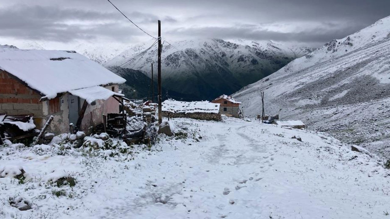 Kaçkar Dağları da beyaza büründü