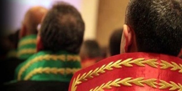 Kaçmaya çalışan FETÖ'cü hakim enselendi