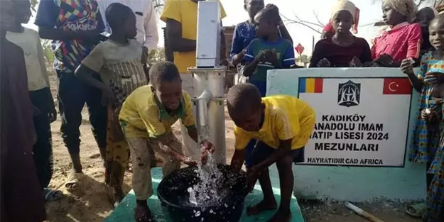 Kadıköy Anadolu İmam Hatip mezunlarından anlamlı etkinlik