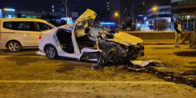 Kadıköy E5 Karayolunda katliam gibi kaza: 1 ölü 1 yaralı