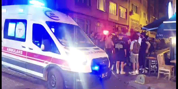 Kadıköy’de bir mekanda çalışan ve müşterinin kavgasında kan aktı