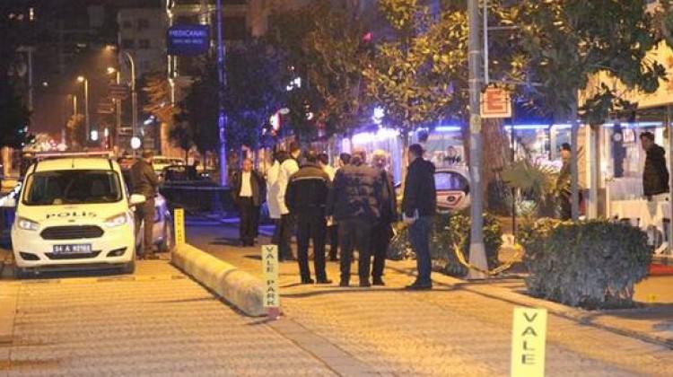 Kadıköy'de dehşet! Vale kurşun yağdırdı...
