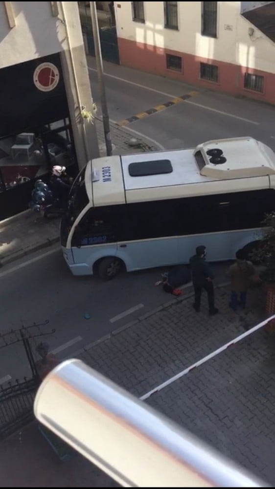 Kadıköy’de hatlı minibüs dehşeti kamerada 