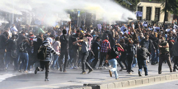 Polisten HDP'li gruplara müdahale