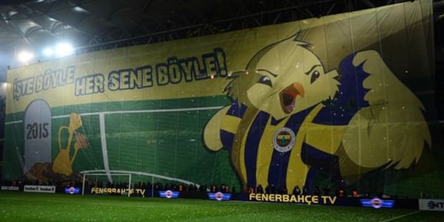 Kadıköy'de maç sonu olay pankart!