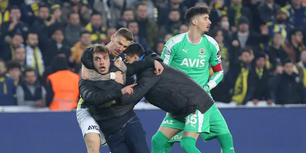 Kadıköy'de olaylı derbi