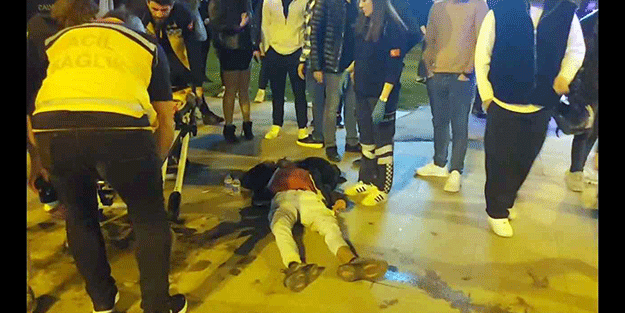 Kadıköy’de şerit değiştirmek isteyen sürücü motosiklete çarptı: 2 yaralı