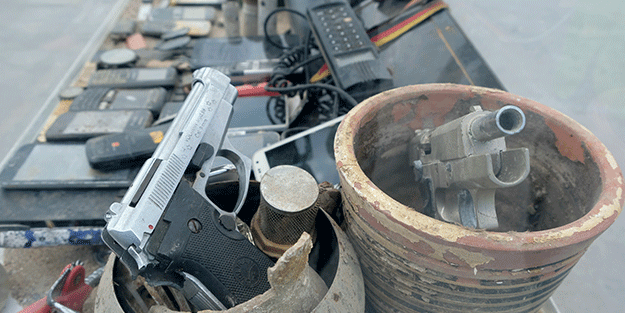 Kadıköy’de şok görüntüler! Dalgıçlar hepsini çıkardı