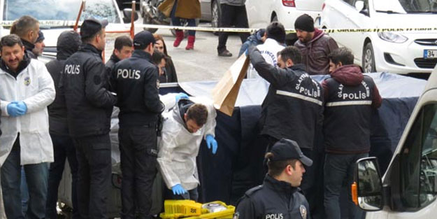 Kadıköy'de tüyleri diken diken eden olay! Çöp konteynerinden kadın bacakları çıktı