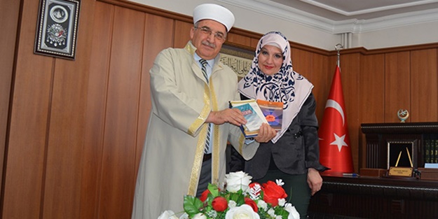 Kadın akademisyen İslam'la şereflendi