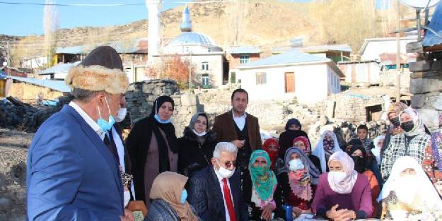 Kadın çiftçiler kadın vekilden süt sağım makinesi istedi