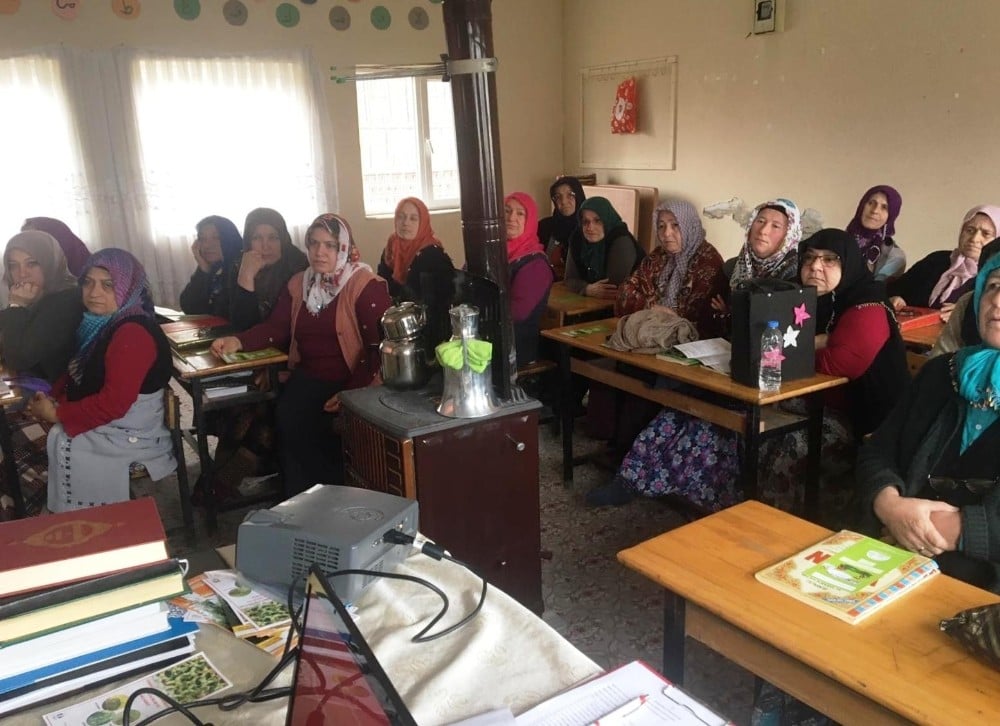 Kadın çiftçilere “Sağlıklı Üret, Güvenle Tüket” eğitimi 