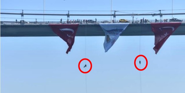 Kadın komandolar köprüden indi
