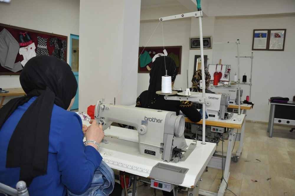 Kadın Kültür Merkezinde eğitimler sürüyor 