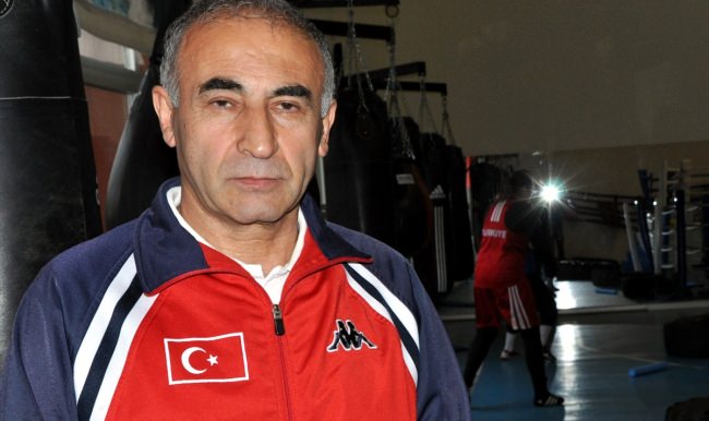 Kadın Milli Boks Takımı Antrenörü Çelik: Hedef olimpiyat vizesi