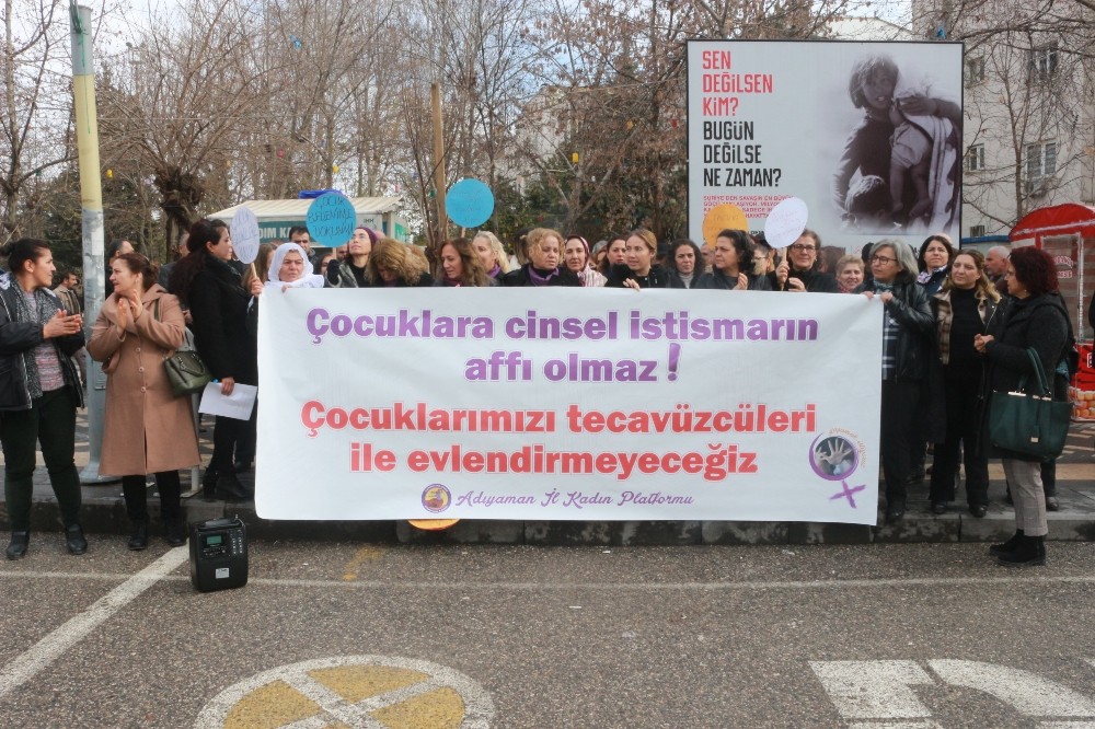 Kadın platformu çocuk istismarlarına tepki gösterdi 